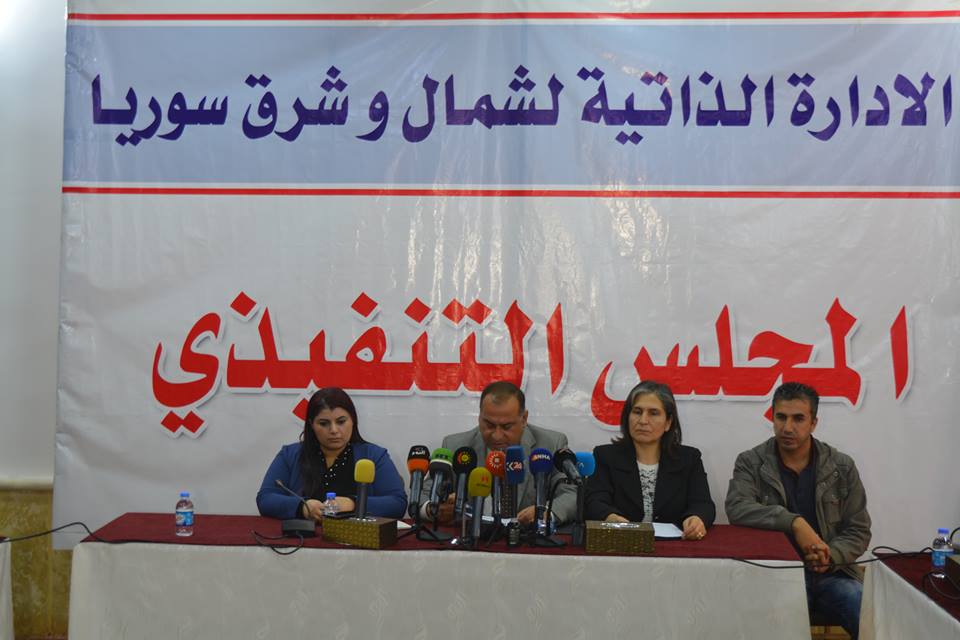 الإدارة الذاتية تطالب بحظر جوي.. وتحذر من “عواقب فرار أسرى داعش إلى بلادهم”
