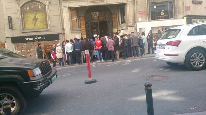 السوريون المغتربون يدفعون 50$ شهرياً لخزينة النظام!