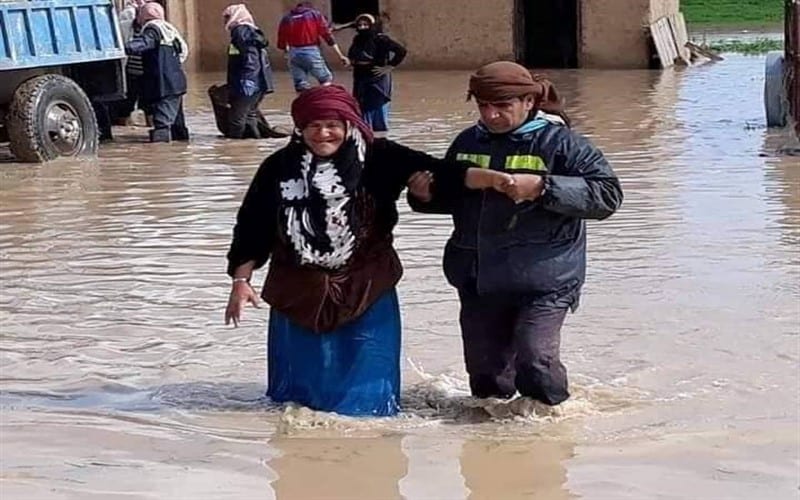 (صور) بفعل الأمطار الغزيرة…انهيار عشرات المنازل بريف القامشلي