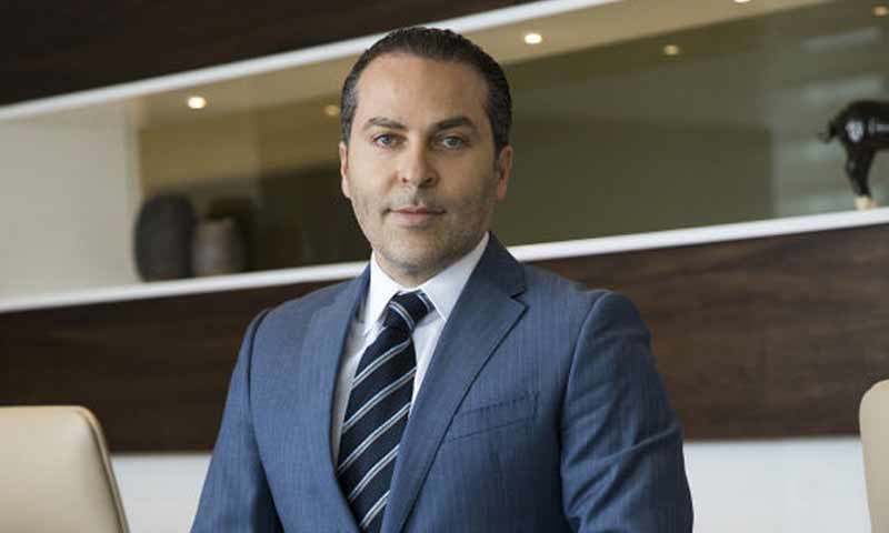 هل يدفع «سامر فوز» رواتب شهرية لفقراء اللاذقية؟