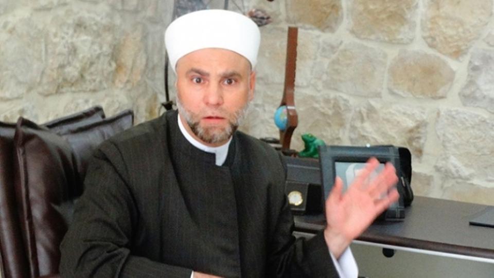 مأمون رحمة بعد عزله… يترك الرأس الكبير ويهاجم مشايخ دمشق