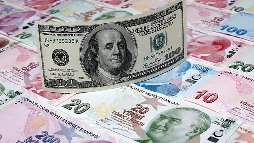 بلومبيرغ الاقتصادية تكشف اختفاء 20 مليار دولار من الموجودات التركية