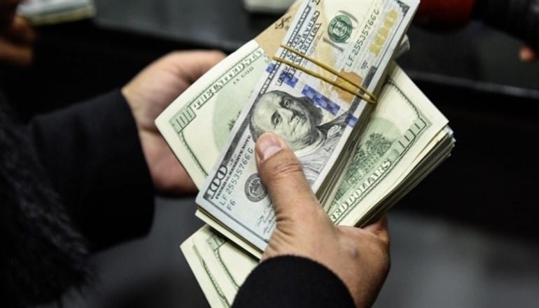 هل أنقذت الحوالات الخارجية السوريين وحكومة النظام؟