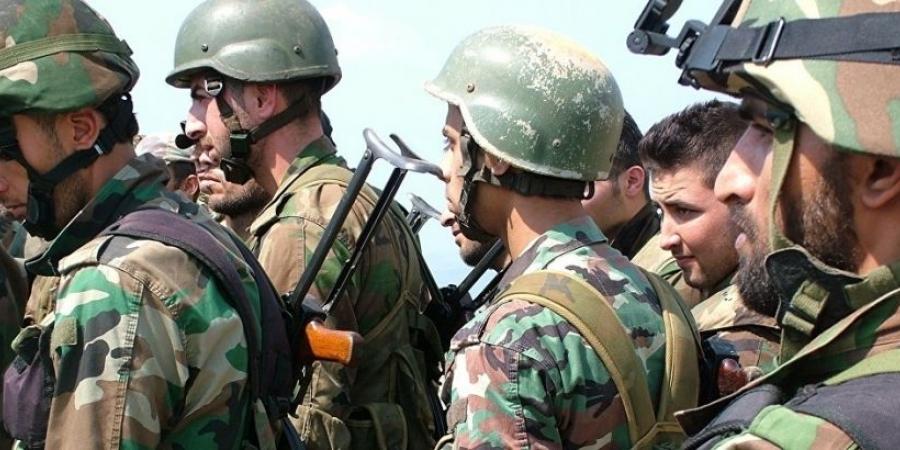 بدء توزيع المكافأة الشهرية لمسرحي جيش النظام