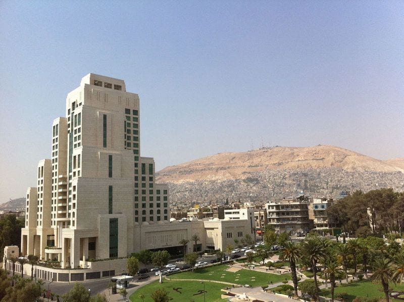هل «سامر فوز» سبب تنازل الشركة الكندية عن إدارتها لفندق «فورسيزونز»؟
