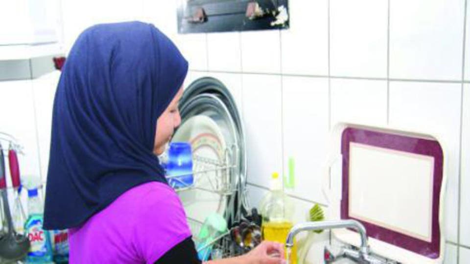 داخلية النظام تكشف إنفاق 12 مليون دولار كرواتب عاملات أجنبيات في 2019