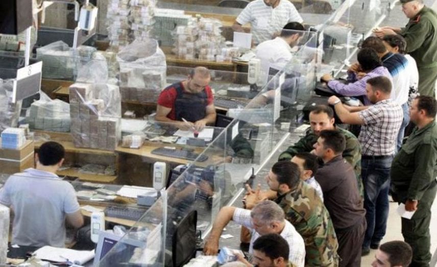 حكومة النظام تبحث زيادة رواتب العاملين… هل تصدق هذه المرة؟