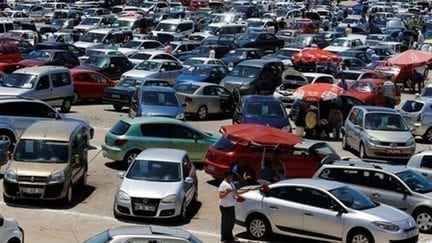 وزارة الاقتصاد تبشّر السوريين بانخفاض أسعار السيارات