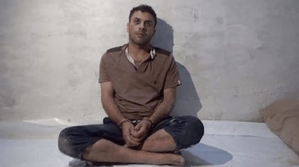 بعد 24 ساعة من إسقاطه… قوات المعارضة تكشف عن هوية الطيار