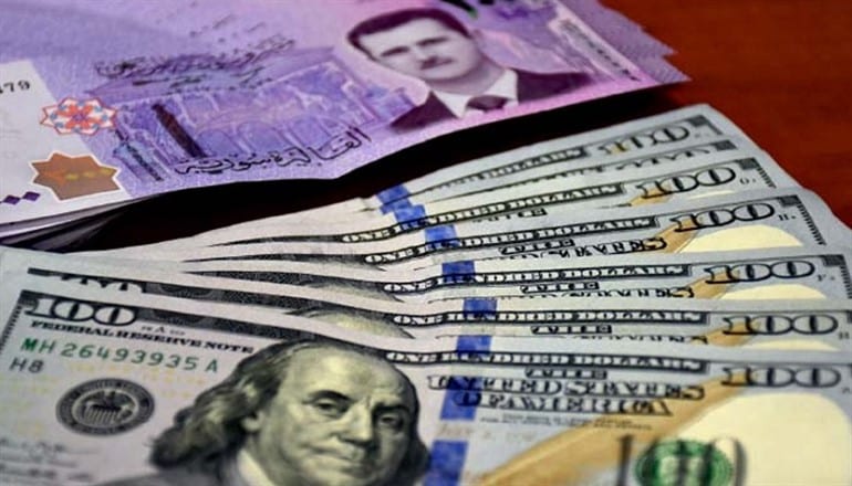 الليرة تنهار وحلفاء الحكومة متفرجون.. هل ينهار الاقتصاد السوري؟