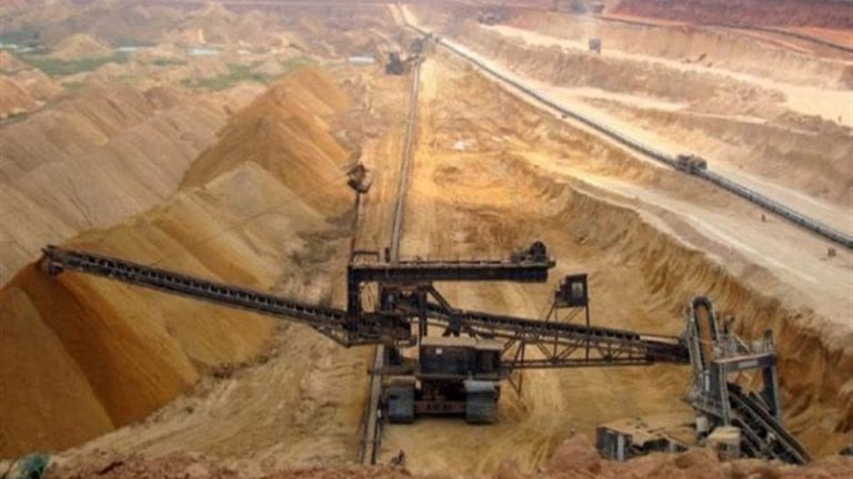 صحيفة: موسكو تضع يدها على أهم مناجم الفوسفات في سوريا