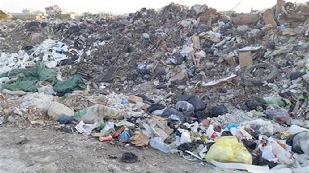 روائح النفايات المكدسة منذ أعوام تؤرق سكان اللاذقية
