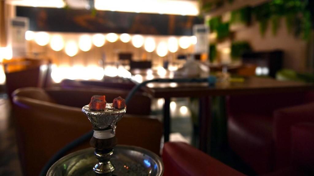 ضرائب متوقعة… 25-75 ليرة على علبة السجائر و10% للأركيلة