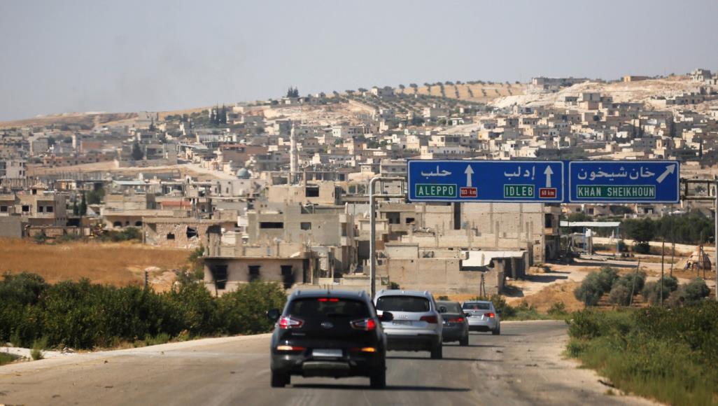 النازحون في إدلب…بين الهرب من القصف والبحث عن أبسط المقوّمات