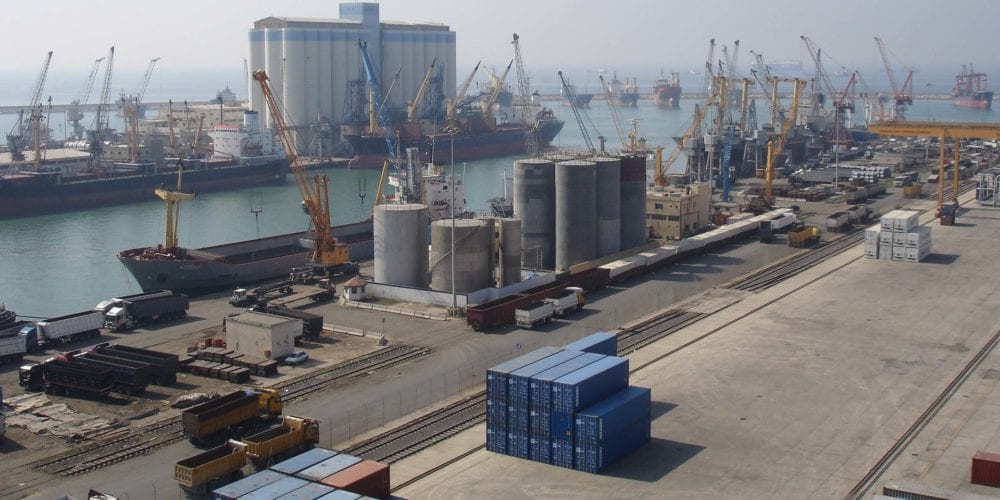 ليست بالمجان.. وصول دفعة من الآليات الهندسية الروسية إلى طرطوس