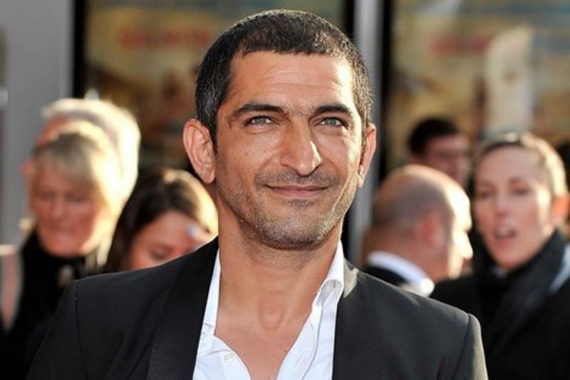 عمرو واكد: «دي نيرو» هاجم وانتقد ترامب على الهواء مباشرة ولم يتهم بالخيانة