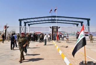 العراق يلغي الفيزا على الشاحنات السورية من معبر البوكمال