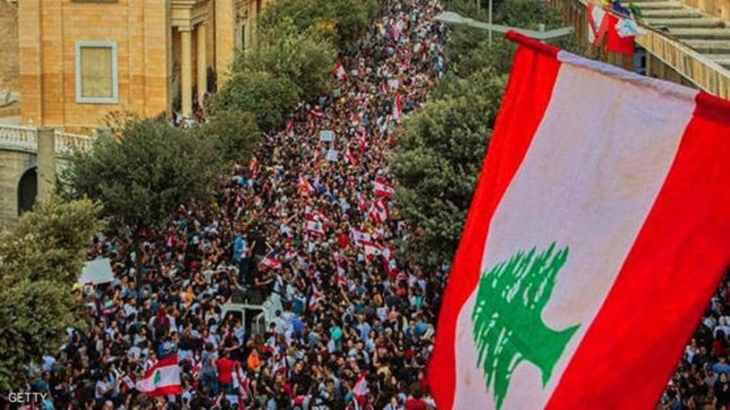 التظاهرات في لبنان تدخل يومها الـ 12 والجيش يفتح بعض الطرقات بالقوة