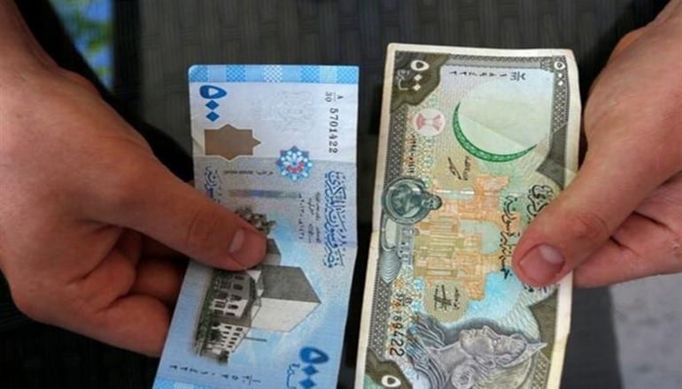 الدولار بـ 723… وجمود في سوق الصرف بانتظار استقرار الليرة