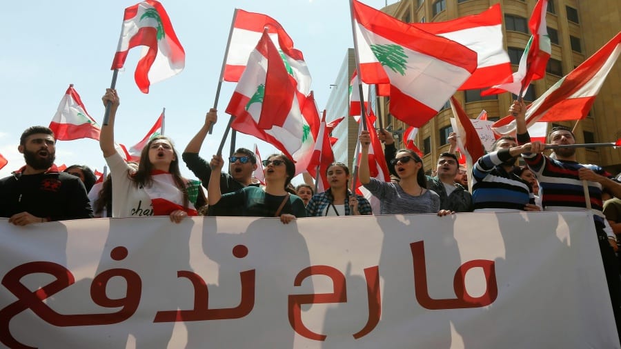 البنك الدولي يدق ناقوس الخطر.. 50 % من اللبنانيين على أبواب الفقر