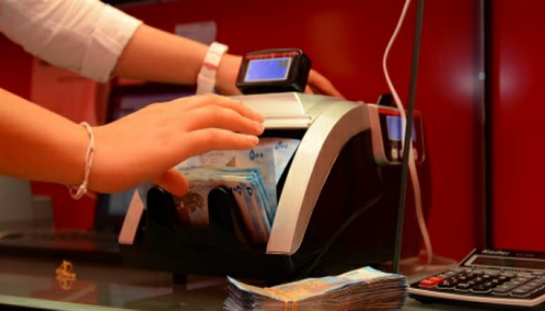 إغلاق شركات حوالات في سوريا… هل هي وسيلة لتحصيل إتاوات؟