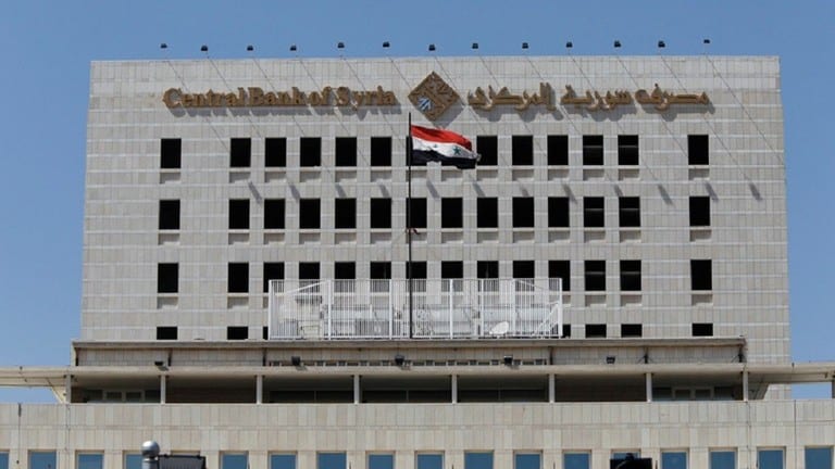 الليرة السورية تصارع… وتقرير المصرف المركزي «ضحك عاللحى»