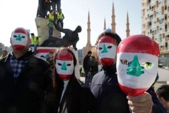 أزمة لبنان المالية.. سوريا واللاجئين