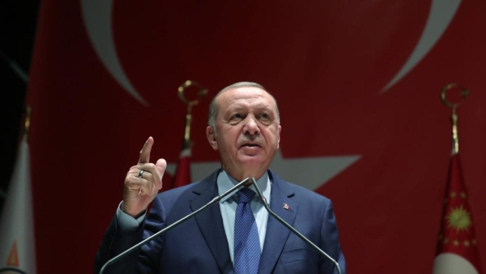 أردوغان: لم تدعمنا أمريكا في إدلب، وسنبعد “الجيش السوري” لخلف نقاط المراقبة