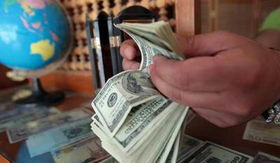 الليرة تنهار سريعاً… وتخسر 4% من قيمتها خلال 24 ساعة