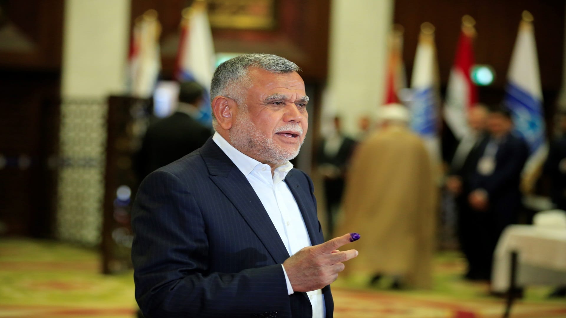 تأكيدات على إصابة مسؤولين عراقيين بـ”كورونا”.. ماذا عن هادي العامري؟
