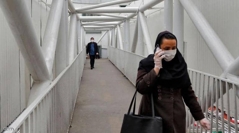 في إيران.. انتقاداتٌ للمسؤولين والبرلمانيين لضعف دورهم قُبالَة “كورونا”