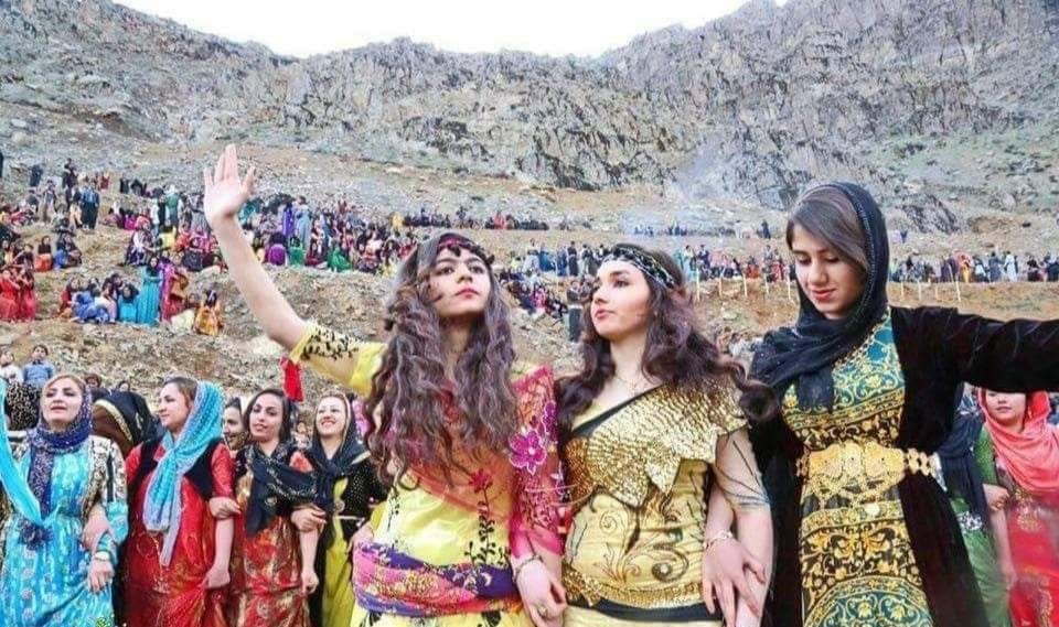 كورونا لا يمنع كردستان من الاحتفال: إحياء طقوس “النوروز” من الشرُفات