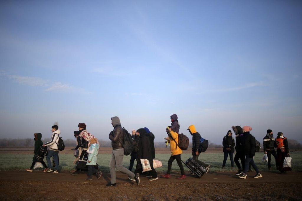 وصول ألف مهاجر من تركيا إلى اليونان خلال 24 ساعة