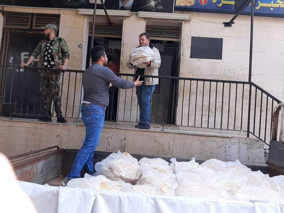 إطلاق بيع الخبز عبر “البطاقة الذكية” في دمشق وريفها