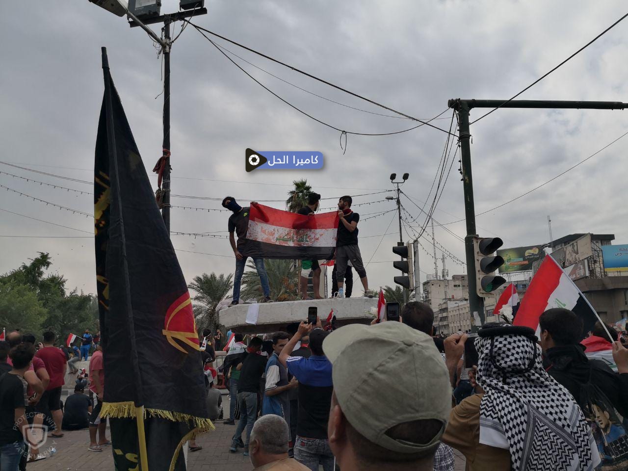 ليلة ليست عادية… مواجهة “حارقة” بين قوات الأمن والمتظاهرين العراقيين