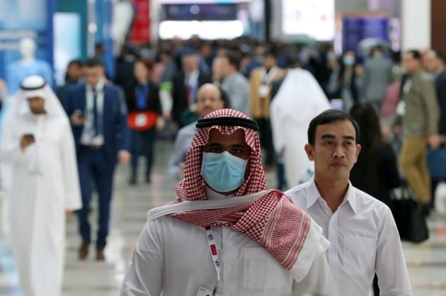 دولة عربية تفرض غرامة طائلة على من ينشر أخباراً مغلوطة عن “كورونا”
