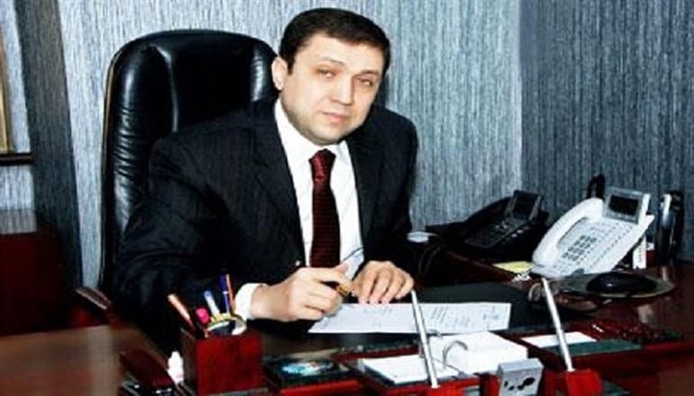 هاشم العقاد… أخطبوط اقتصادي ووسيط سياسي بين واشنطن ودمشق