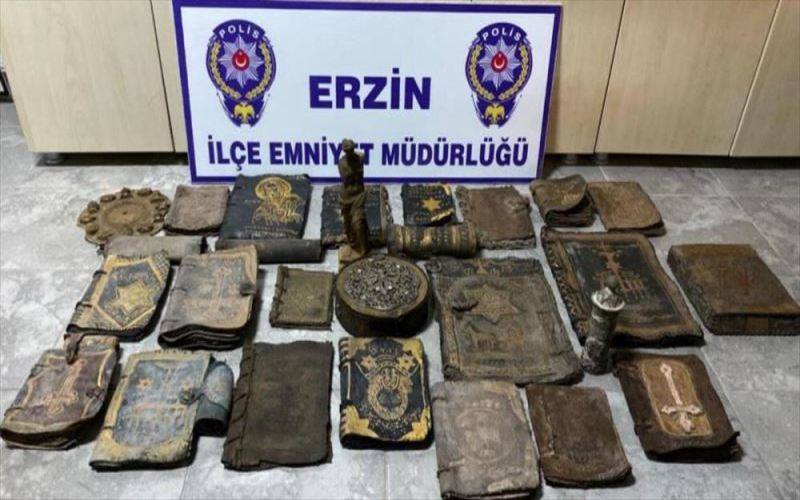 الأمن التركي يُلقي القبض على سوريين بحوزتهم قطع أثرية في ولاية هاتاي