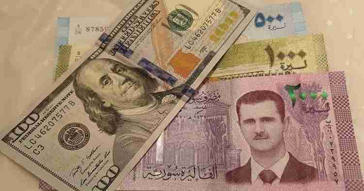 الليرة تواصل انهيارها وتتخطى حاجز الـ 1500 للدولار الواحد