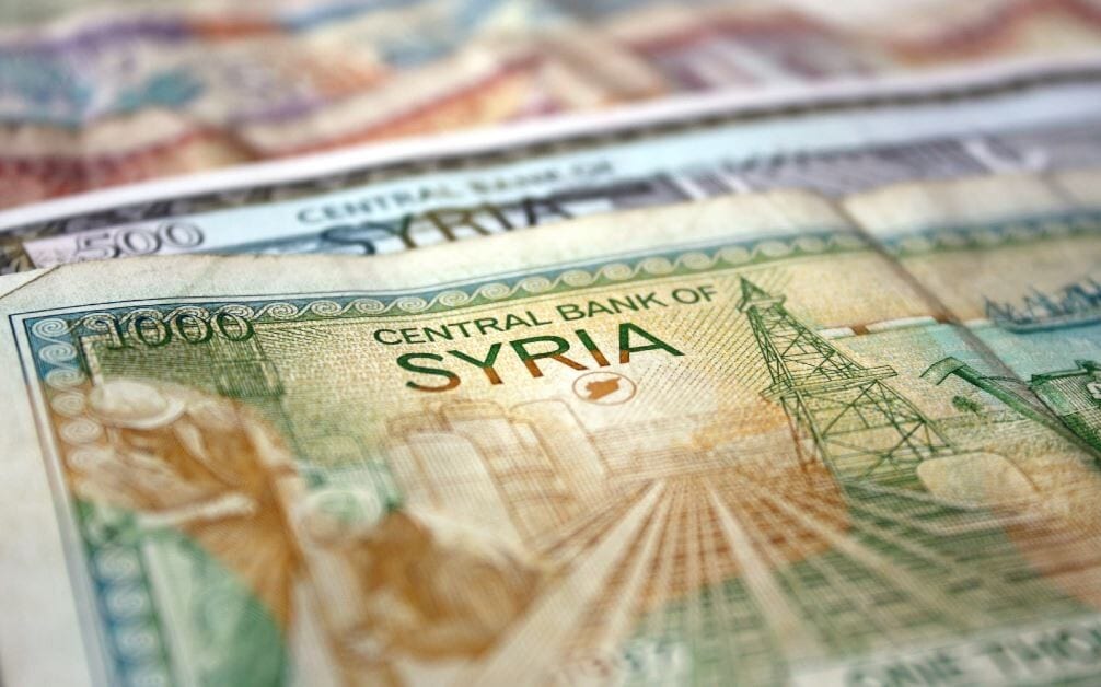 تحسن طفيف لليرة السورية.. وأسعار المواد الغذائية إلى ارتفاع