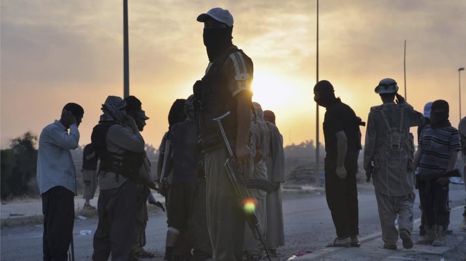تقرير: “داعش” يُتاجر بالتبغ والبشر ولديه القدرة على العودة مرة ثانية