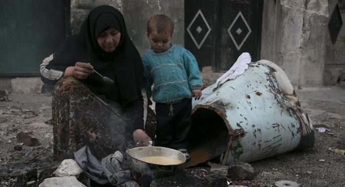 «الأغذية العالمي» يُحذر انزلاق أكثر من مليون سوري نحو الجوع والفقر