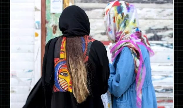على شبكاتِ التّواصل الاجتماعي.. إيرانياتٌ يُحطّمن “تابو”  الاعتداء الجنسي