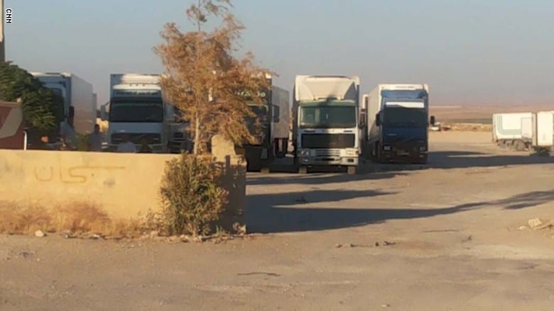 مجدداً… عشرات الشاحنات تعلق عند الحدود الأردنية