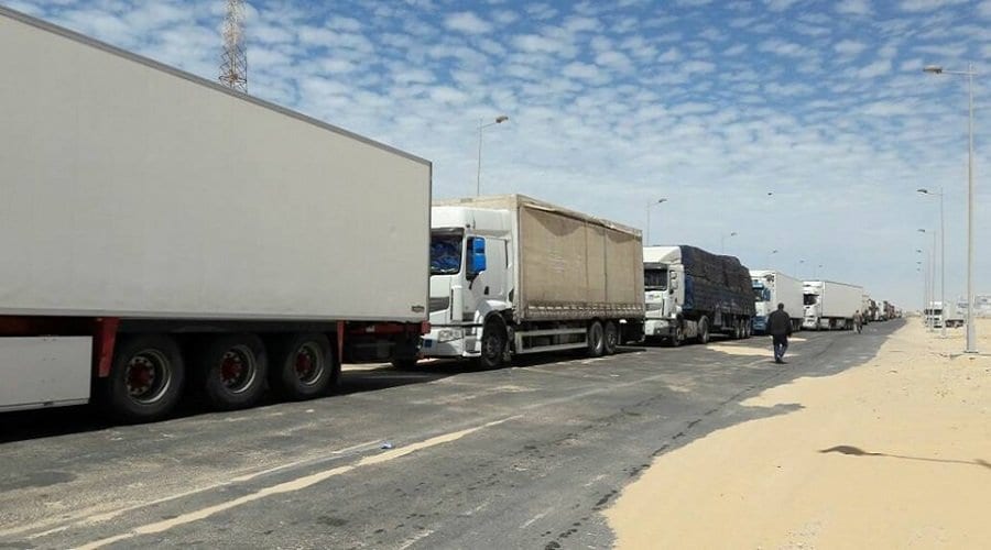 أصحاب الشاحنات اللبنانية يحتجون على ارتفاع رسوم عبور سوريا