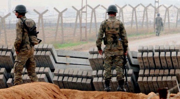 متأثراً بجروحه.. مقتل شاب على يد «حرس الحدود التركي» شمالي سوريا