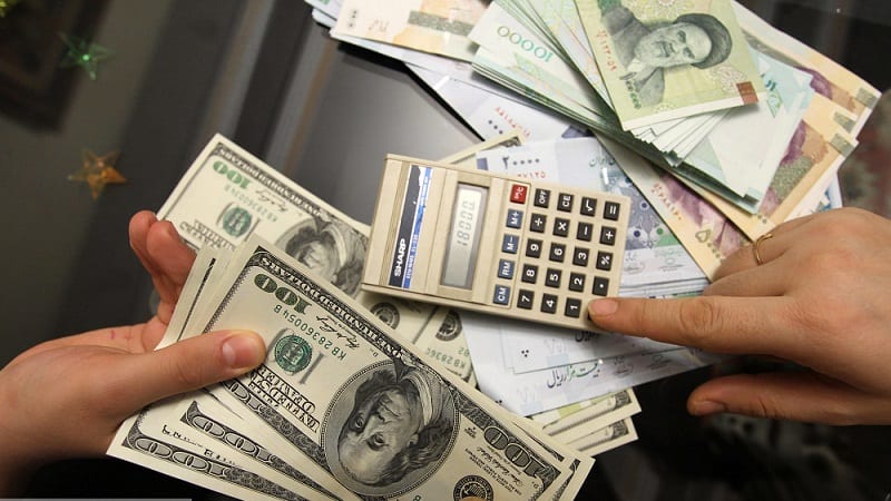 ينقصها الدولار في أسوأ أيامها… إيران تُطالب بديونها المستحقة على العراق