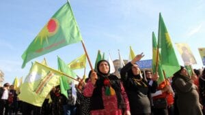 الوحدة الكردية في سوريا: خلافات على التمثيل، واتهامات بالتبعية للإخوان المسلمين وحزب العمال الكردستاني