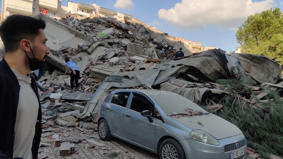 زلزال بقوّة 6.6 يضرب إسطنبول وإزمير في تركيا