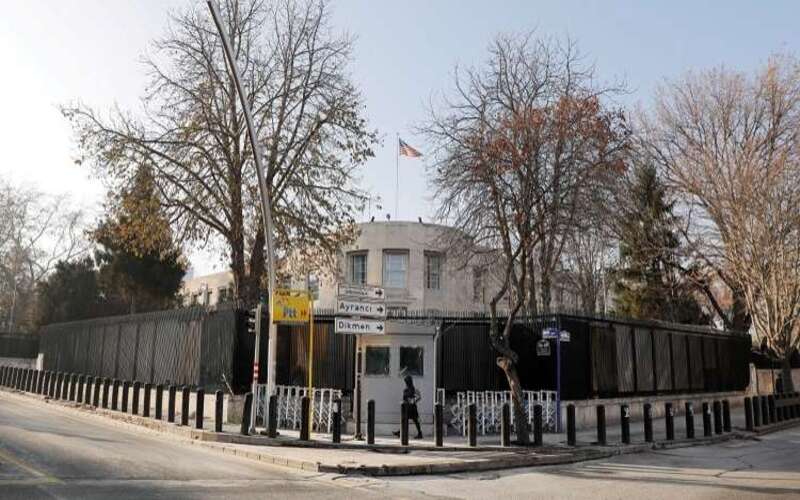 تهديد أمني يجبر السفارة الأميركية في تركيا على تعليق خدماتها